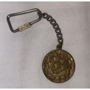 VINTAGE Gold Tone Home Lines SS DORIC Keychain Key Ring Chain Bertoni Milano